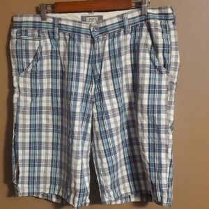 Levi's mens blue and black plaid shorts plus size 38